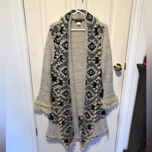 Women’s fur trim cardigan by Venus - Picture 4 of 14